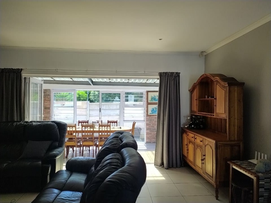3 Bedroom Property for Sale in Pinelands Eastern Cape